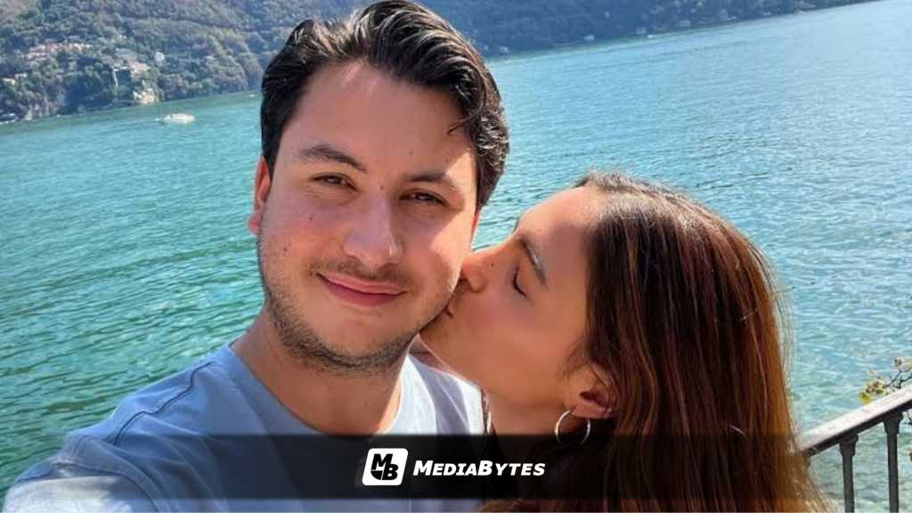 LOVI POE REVEALS FIRST PREGNANCY WITH MONTGOMERY BLENCOWE