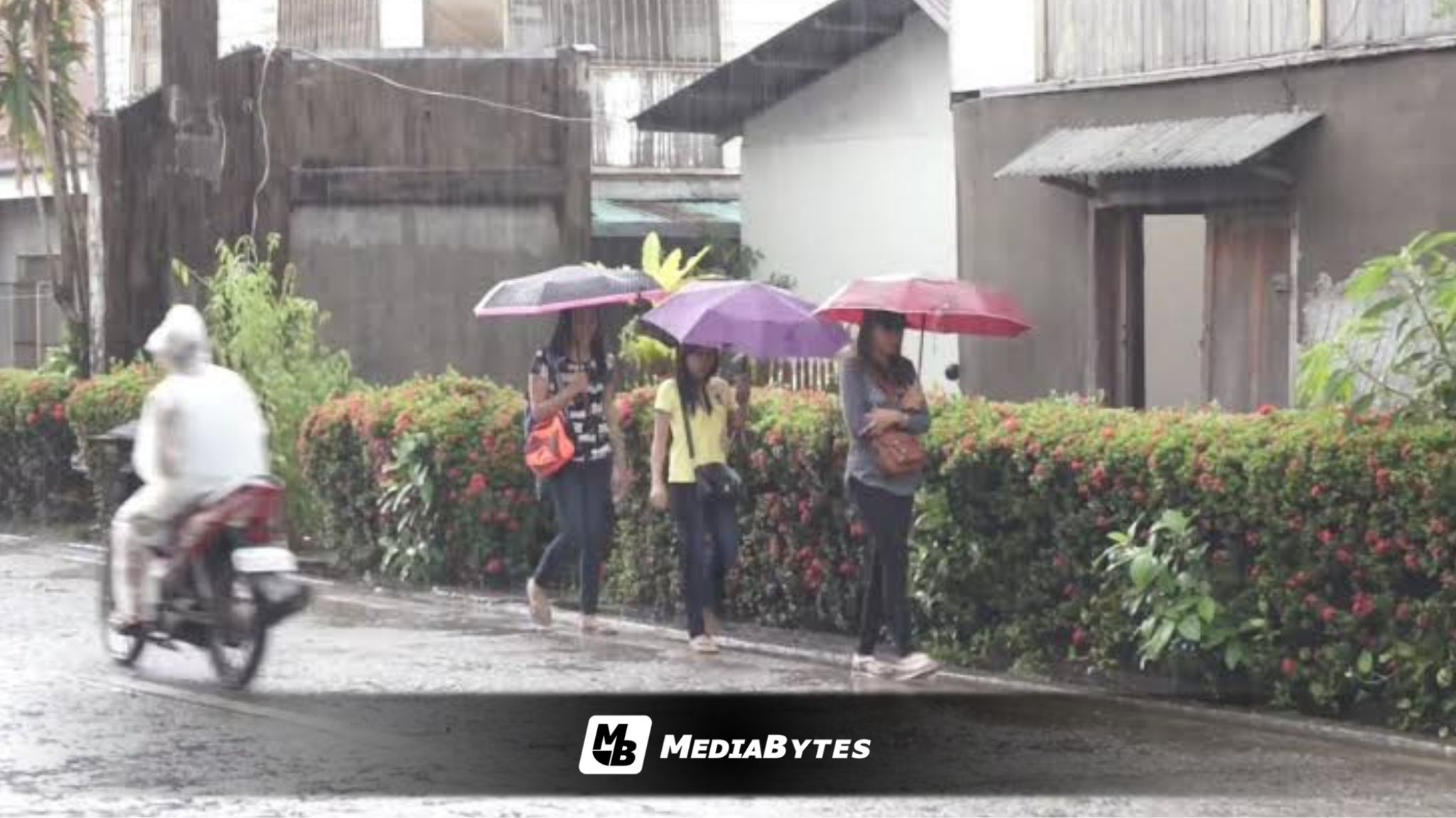 HABAGAT DRENCHES NORTHERN, CENTRAL LUZON AS TROPICAL STORM TAPAH LINGERS WEST OF PHILIPPINES