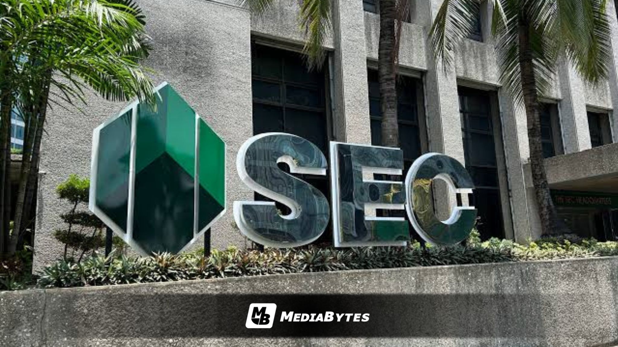 SEC FLAGS 42 UNREGISTERED ONLINE LENDING PLATFORMS