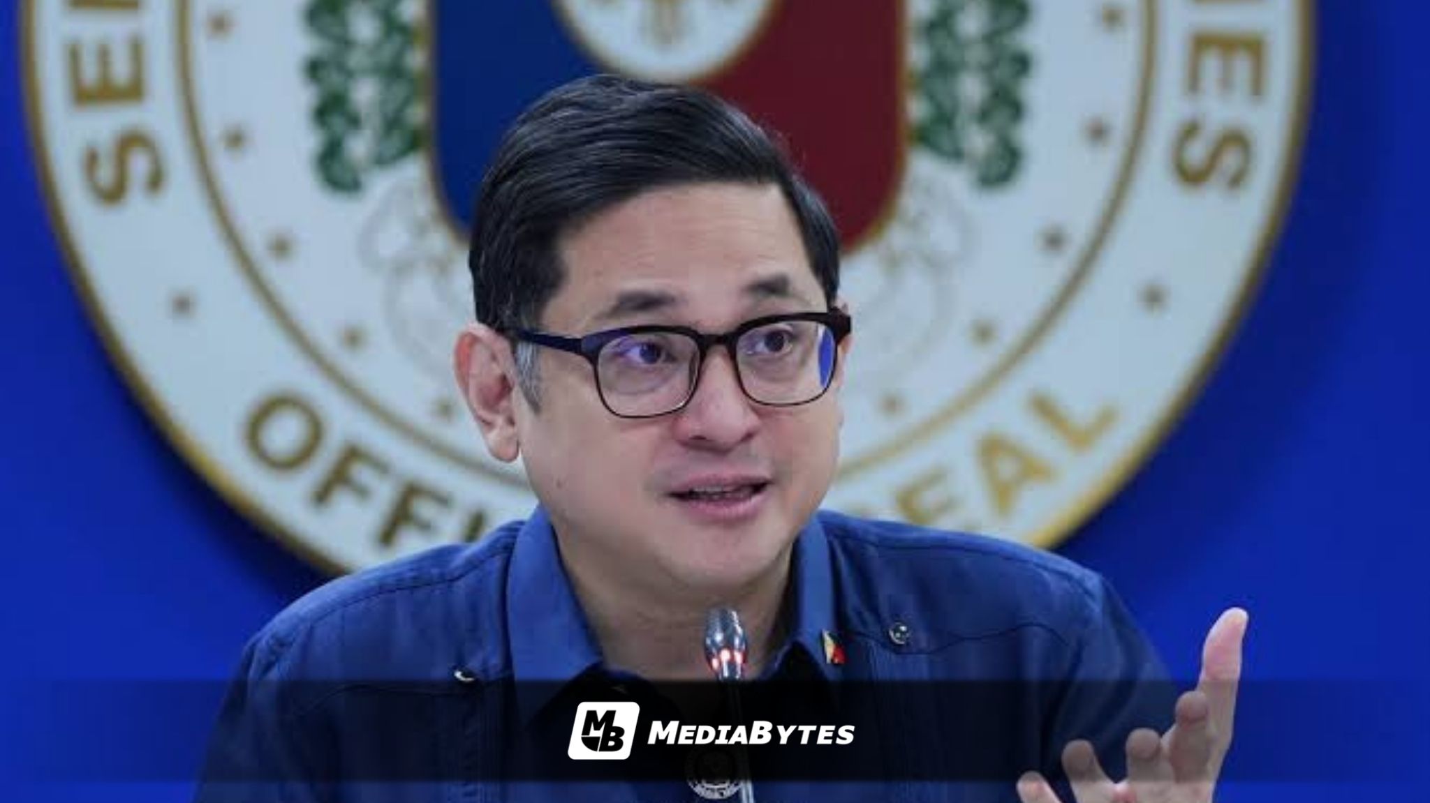 AQUINO PUSHES VAT CUT TO 10% TO EASE MIDDLE CLASS BURDEN