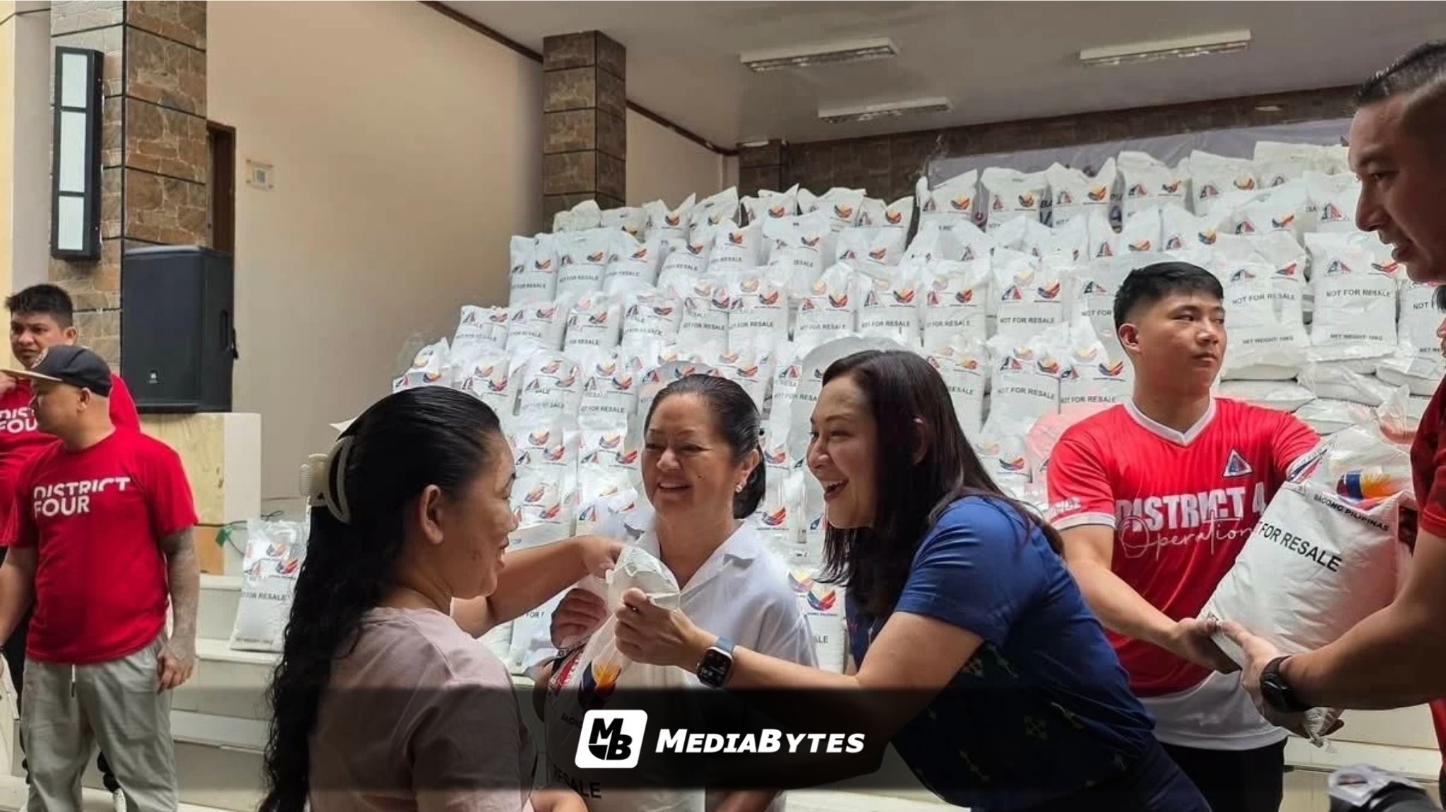 FIRST LADY LIZA MARCOS OPENS METRO MANILA RICE AID IN QUEZON CITY